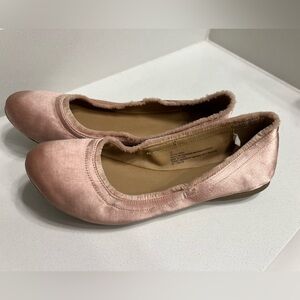 Pink satin like ballet flats